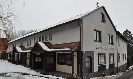 Der &bdquo;Schandfleck&ldquo; soll verschwinden: Ein Investor will das Geb&auml;ude abrei&szlig;en und eine Wohnanlage errichten.