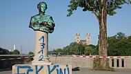 K&ouml;nig Ludwig II.-Denkmal beschmiert