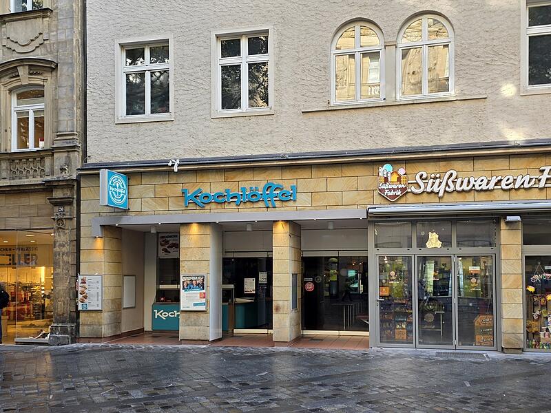 Für das Gebäude Am Grünen Markt 18 in Bamberg gibt es große Pläne.Unterwegs mit dem Sandmadla 2025 auf der Bamberger Sandkerwa