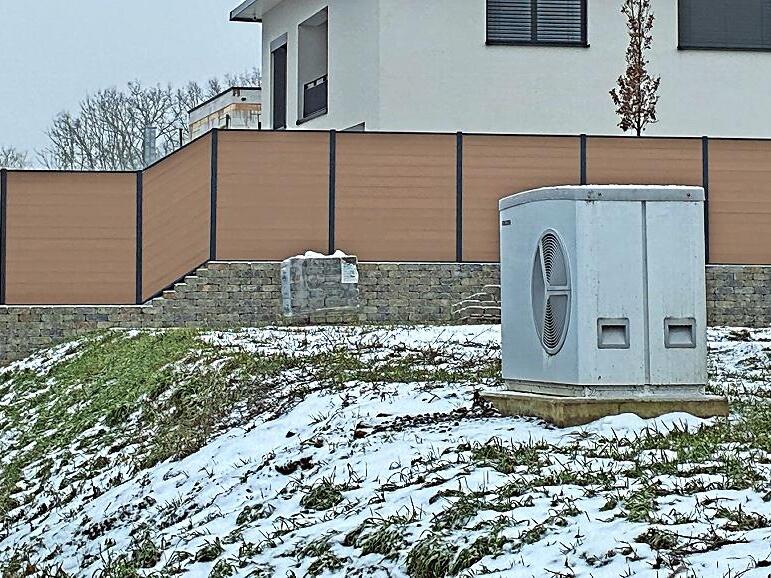 Der Gemeinderat G&auml;dheim beanstandete die Ausf&uuml;hrung einer St&uuml;tzmauer und eines Sichtschutzzauns in Ottendorf, da die baulichen Anlagen nicht den Festsetzungen des Bebauungsplans entsprechen.