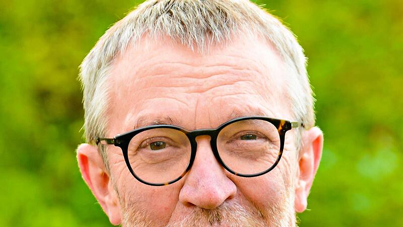 Der Bildungsreferent Bernhard Suttner Suttner Der Bildungsreferent Bernhard Suttner Suttner