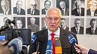 Bundesverfassungsgericht prüft Bayerns Polizeigesetz Bundesverfassungsgericht prüft Bayerns Polizeigesetz