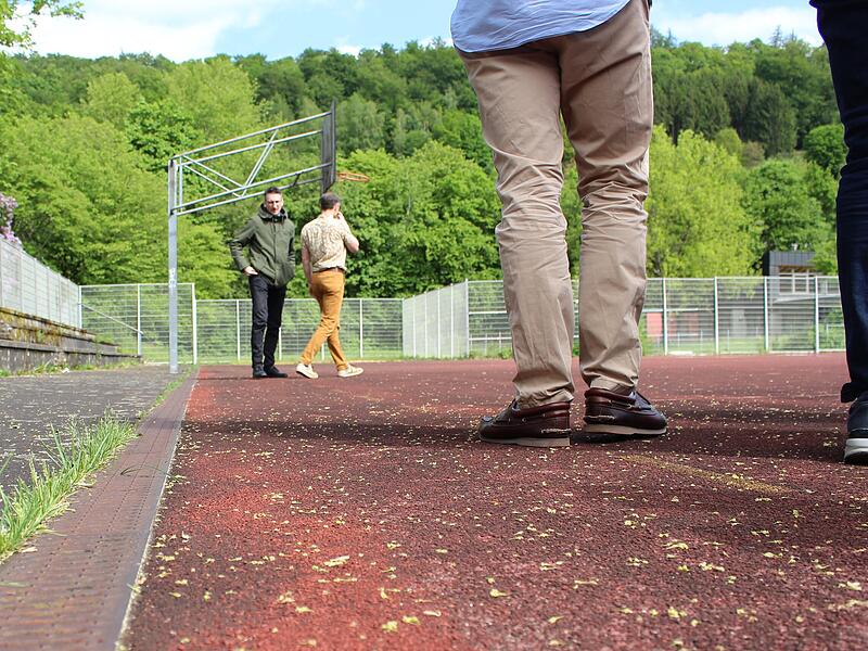 Der sogenannte K&auml;fig, ein Sportareal neben der Freianlage am Bad Br&uuml;ckenauer Schulzentrum, muss dringend saniert werden. Dar&uuml;ber war sich der Stadtrat einig.