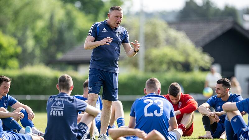 Weisendorfs Trainer Bernd Fuchsbauer k&uuml;ndigt neue Strukturen an.