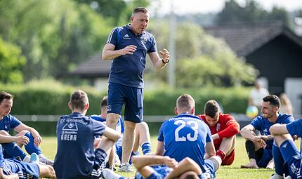 Weisendorfs Trainer Bernd Fuchsbauer k&uuml;ndigt neue Strukturen an.