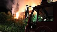 Ein Großfeuer hatte in der Nacht zum Samstag das Ärztehaus in Sterbfritz  vollständig zerstört.
