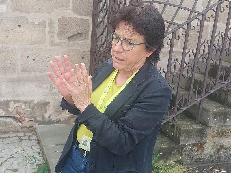 Christiane Kolbet erzählt die historischen Sagen von Höchstadt und erklärt deren Hintergründe und Zwecke. Christiane Kolbet erzählt die historischen Sagen von Höchstadt und erklärt deren Hintergründe und Zwecke.