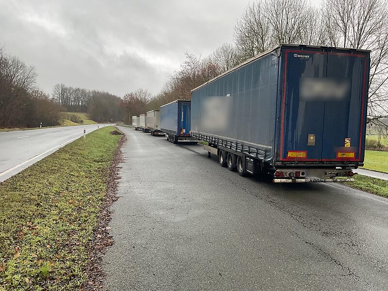 Auflieger Parkplatz Rattelsdorf B4