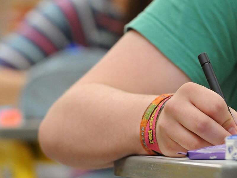 Die Pisa-Studie untersucht, wie gut 15-jährige Schüler komplexe Probleme lösen, kritisch denken und effektiv kommunizieren können.Forchheim & Fränkische Schweiz Die Pisa-Studie untersucht, wie gut 15-jährige Schüler komplexe Probleme lösen, kritisch denken und effektiv kommunizieren können.Forchheim & Fränkische Schweiz