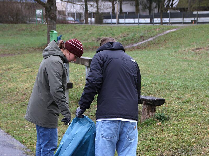 Ramadama Aufräumaktion am 14. März in MünnerstadtRamadama Aufräumaktion am 14. März in Münnerstadt Am Skatepark lag viel Müll.