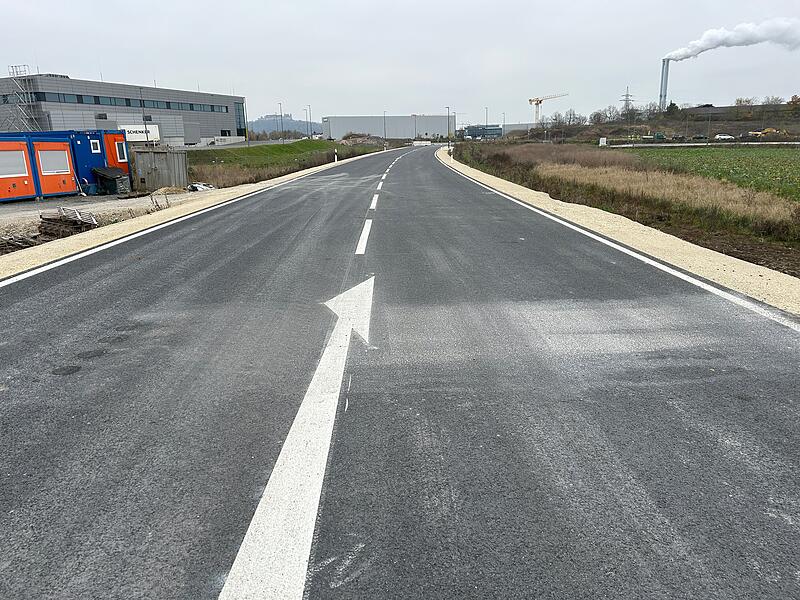 Neue Trasse der Staatsstra&szlig;e 2205 zwischen Coburg und Wiesenfeld