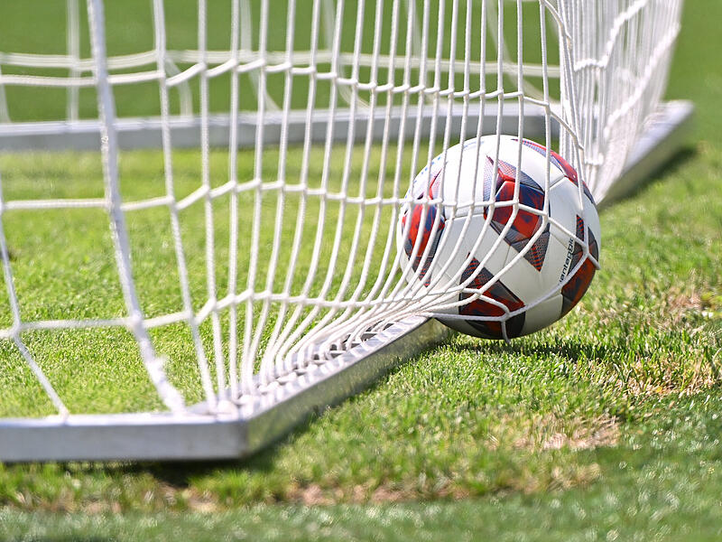 Der letzte Spieltag in Erlangen-Pegnitzgrund steht an. Daher werden definitiv einige Entscheidungen zu Meisterschaften und Abstiegen fallen. Der letzte Spieltag in Erlangen-Pegnitzgrund steht an. Daher werden definitiv einige Entscheidungen zu Meisterschaften und Abstiegen fallen.