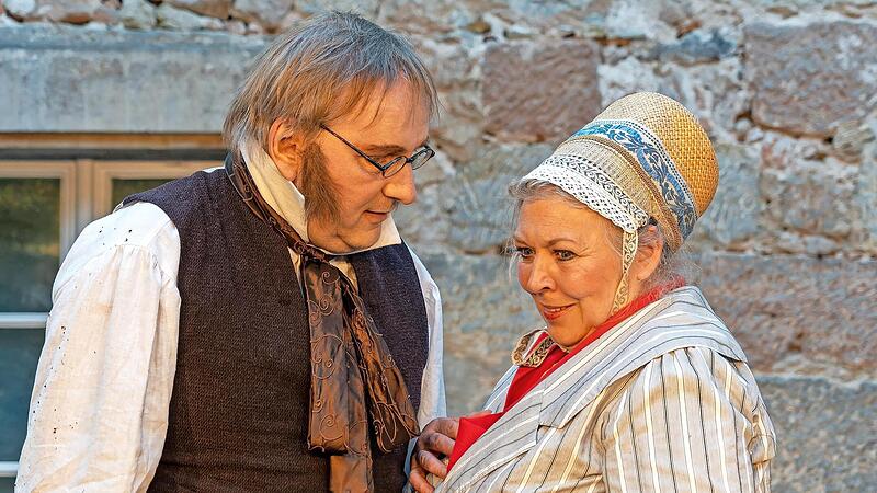 Gordian Beck und Conny Trapper spielen im Felsentheater Sanspareil.