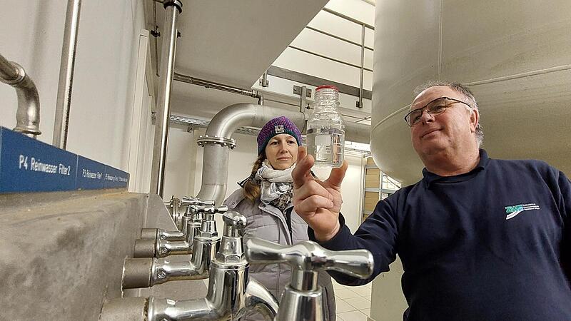 Im Wasserwerk Eggolsheim werden die Proben genommen.Forchheim & Fränkische Schweiz Im Wasserwerk Eggolsheim werden die Proben genommen.Forchheim & Fränkische Schweiz