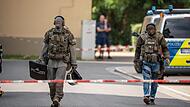 SEK-Einsatz an Universitätsgelände in Bamberg: Mann zückt Messer und verschanzt sich in eigener Wohnung SEK-Einsatz an Universitätsgelände in Bamberg: Mann zückt Messer und verschanzt sich in eigener Wohnung