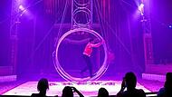 Highlight in der Manege: das Todesrad.Circus Arena