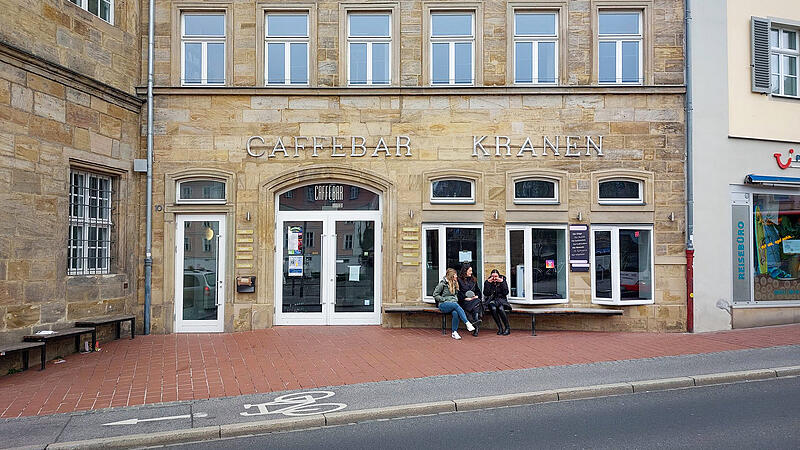 Die Uni Bamberg will das Gebäude mit Blick auf das Alte Rathaus in Bamberg bald selbst nutzen.