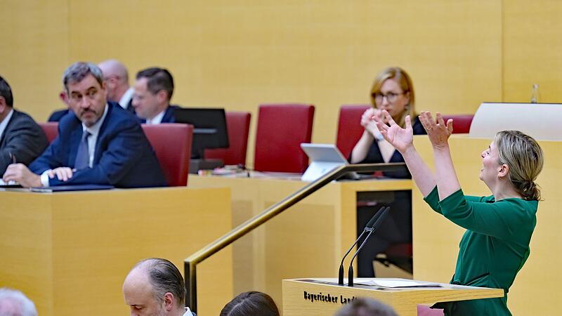 Sitzung des bayerischen Landtags mit Regierungserklärung Sitzung des bayerischen Landtags mit Regierungserklärung