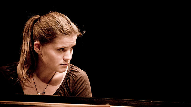 Lauma Skride beeindruckte beim Konzert des Musikvereins Bamberg mit ihrem Spiel am Klavier. Lauma Skride beeindruckte beim Konzert des Musikvereins Bamberg mit ihrem Spiel am Klavier.
