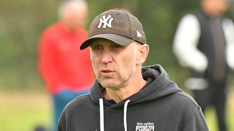 Neukenroths Trainer Thomas Lipfert glaubt an die St&auml;rke seiner Mannschaft.