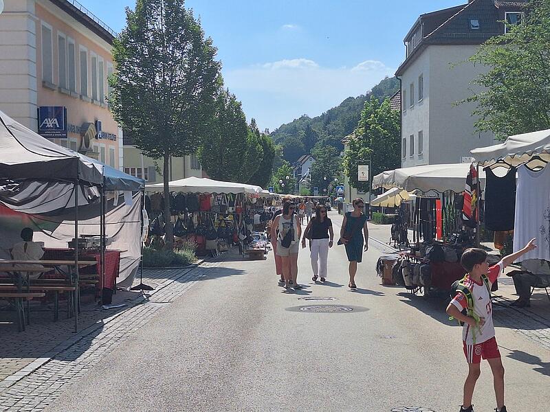 Hei&szlig;er Samstag beim Stadtfest in Bad Br&uuml;ckenau