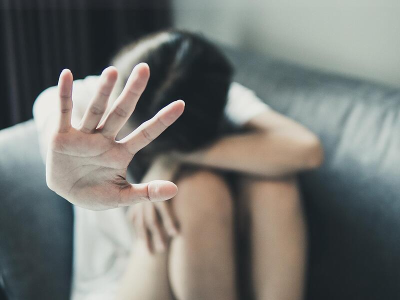 Sexualisierter Missbrauch in der Familie wird zu oft totgeschwiegen. Sexualisierter Missbrauch in der Familie wird zu oft totgeschwiegen.