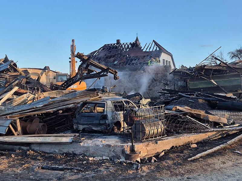 Brand an Heiligabend &ndash; Millionenschaden an Hofgeb&auml;uden