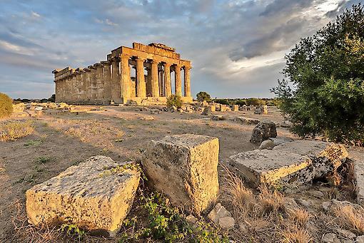 Sizilien ist als Reiseziel beliebt. Aber die Frage, ob die Insel zu Italien geh&ouml;rt, kann zu schwerem Streit f&uuml;hren. Einer landete jetzt beim Amtsgericht.