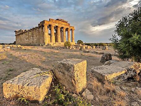 Sizilien ist als Reiseziel beliebt. Aber die Frage, ob die Insel zu Italien geh&ouml;rt, kann zu schwerem Streit f&uuml;hren. Einer landete jetzt beim Amtsgericht.