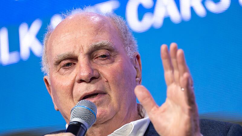 Uli Hoeneß spricht auf Kongress „Sport Marke Medien“ Uli Hoeneß spricht auf Kongress „Sport Marke Medien“