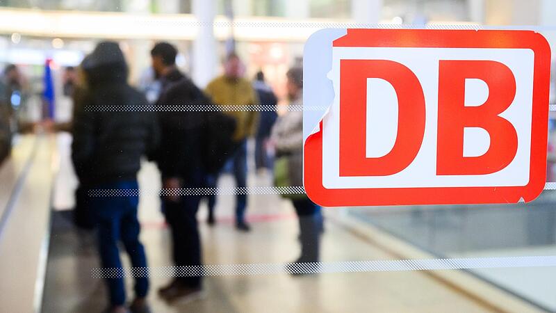Der neuerliche Streik hat den  Bahnverkehr  lahmgelegt.