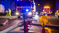 Feuerwehr N&uuml;rnberg, Brand, Feuer, Stra&szlig;e, Schlauchkupplung