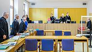 Blick in Sitzungssaal 6 des Landgerichts Schweinfurt, wo seit Februar der Prozess gegen den Kopf der Gemeinschaft "Go&amp;Change" läuft.