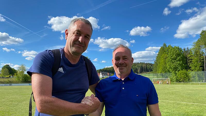 Sven Kunert (rechts) wird in der neuen Saison den Kreisklassisten SG Wirsberg/Kupferber trainieren und damit Nachfolger von Interimstrainer Alexander Weber (links).