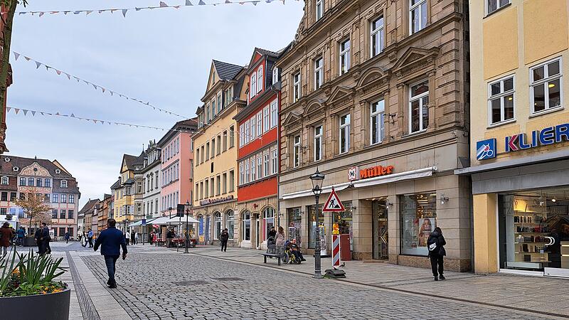 Seit Kurzem stehen sie wieder, die Sitzm&ouml;bel in der Spitalgasse. Ein Projekt, dass 2022 das erste Mal umgesetzt wurde.