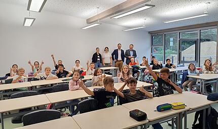 Bereits zum Ende des vergangenen Schuljahrs konnten die Kinder die neuen R&auml;ume der Grundschule beziehen. Zum Schuljahr 2027/28 sollen nun alle Kinder aus der Marktgemeinde ins neue Schulhaus gehen.