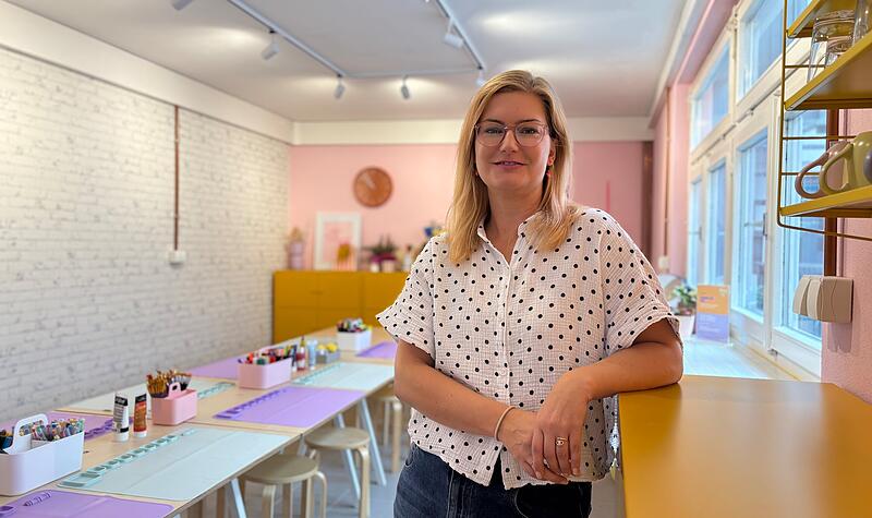 Natascha Friede: Neues Kreativstudio Bamberg Neben ihrem Schmuckladen „Schnick Schnack Schön“ hat die Bambergerin Natascha Friede ein eigenes Kreativstudio geschaffen. In der Josephstraße finden Handwerksbegeisterte Raum zum Töpfern, Glasbemalen oder ihr eigenes Schmuckdesign.