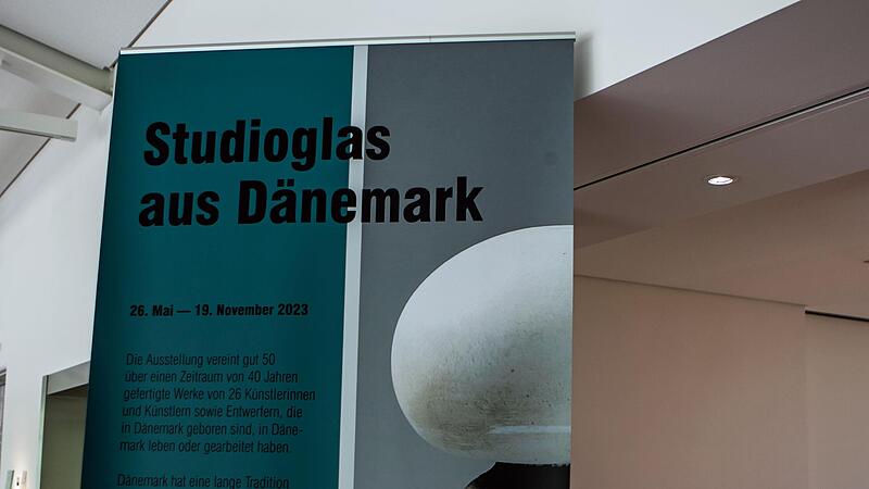 Studioglas aus Dänemark zeigt eine neue Sonderausstellung im Museum für Modernes Glas im Park von Schloss Rosenau.