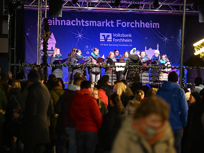 Der Forchheimer Weihnachtsmarkt 2024 ist eröffnet.Eröffnung Weihnachtsmarkt Forchheim 2024 Der Forchheimer Weihnachtsmarkt 2024 ist eröffnet.