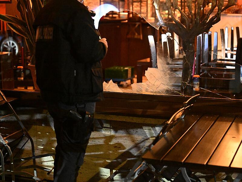 Vorfall an iraelischem Restaurant - Fenster besch&auml;digt