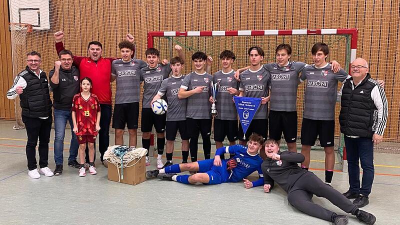 Die U19-Junioren der Dreiberg Kickers holten sich den Titel bei der unterfr&auml;nkischen Meisterschaft.