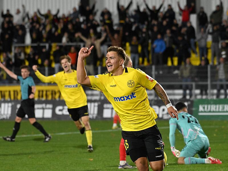Jakub Mintal jubelt über das 1:0 der Altstadt.