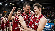 Unbändige Freude nach dem Top-Four-Einzug bei Patrick Heckmann, Daniel Keppeler und Zach Ensminger (von rechts).