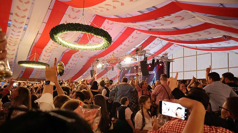 Die Kulmbacher feiern ausgelassen ihr Bierfest.