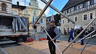 Gestern hat der Aufbau der „Kulma-Alm“ begonnen. Bastian Schuhmann (Bild) lädt vom 23. November bis zum 8. Januar in das neue „Winterdorf“ auf dem Marktplatz ein.