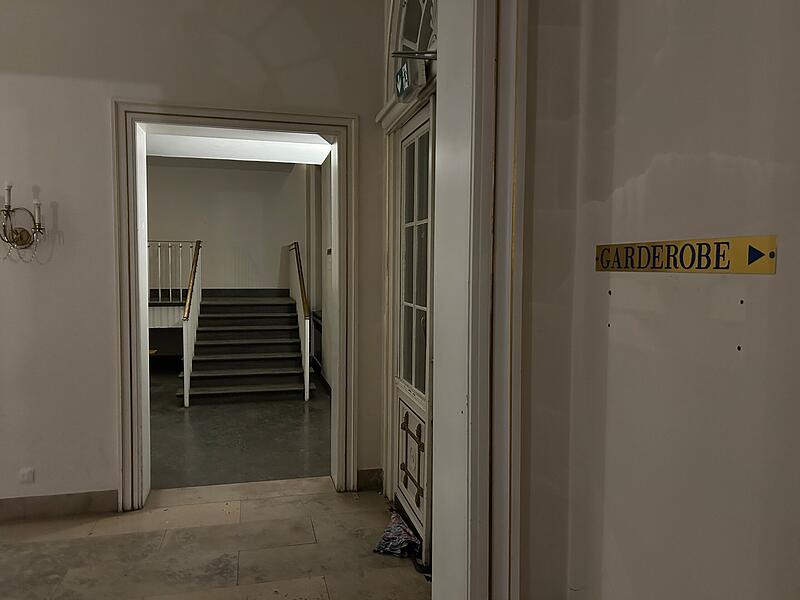 Auf dem Weg zum Lost Place? Das Landestheater Coburg steht seit Mitte 2023 leer und wartet auf seine Sanierung.