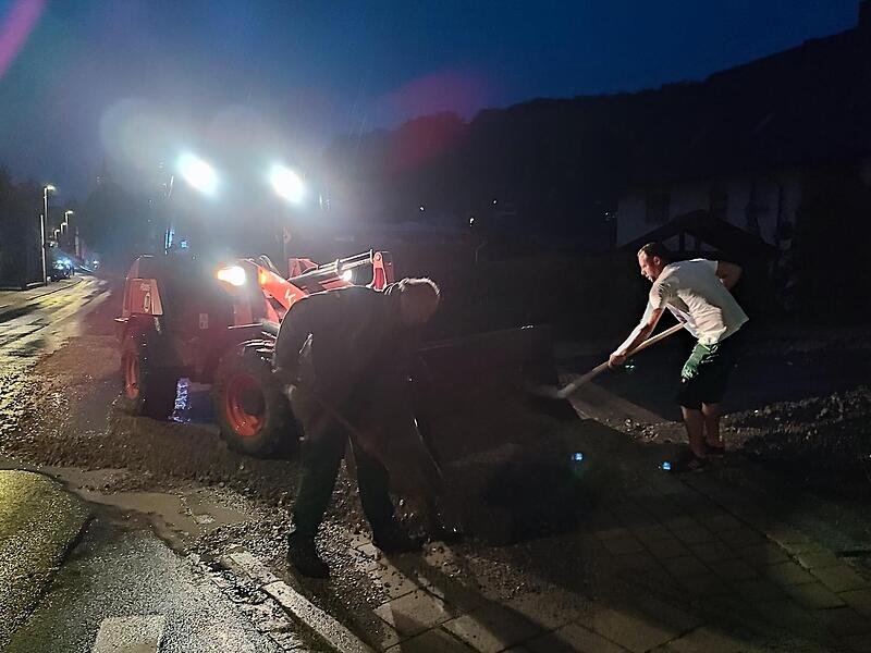 Einsatzkr&auml;fte r&auml;umen direkt auf.Forchheim & Fr&auml;nkische Schweiz