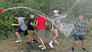 Eine Wasserschlacht ist eine willkommene Abk&uuml;hlung an hei&szlig;en Tagen. Am 17. Juli ist das bei der U16-Sommerparty im Jugendhaus &bdquo;Rabatz&ldquo; in Herzogenaurach m&ouml;glich.