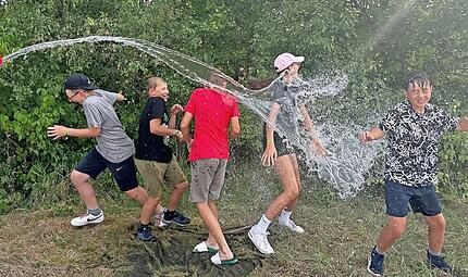 Eine Wasserschlacht ist eine willkommene Abk&uuml;hlung an hei&szlig;en Tagen. Am 17. Juli ist das bei der U16-Sommerparty im Jugendhaus &bdquo;Rabatz&ldquo; in Herzogenaurach m&ouml;glich.