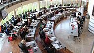Der Bezirkstag Mittelfranken  tagt in Ansbach und besteht derzeit aus 33 Sitzen, normalerweise sind es 24.